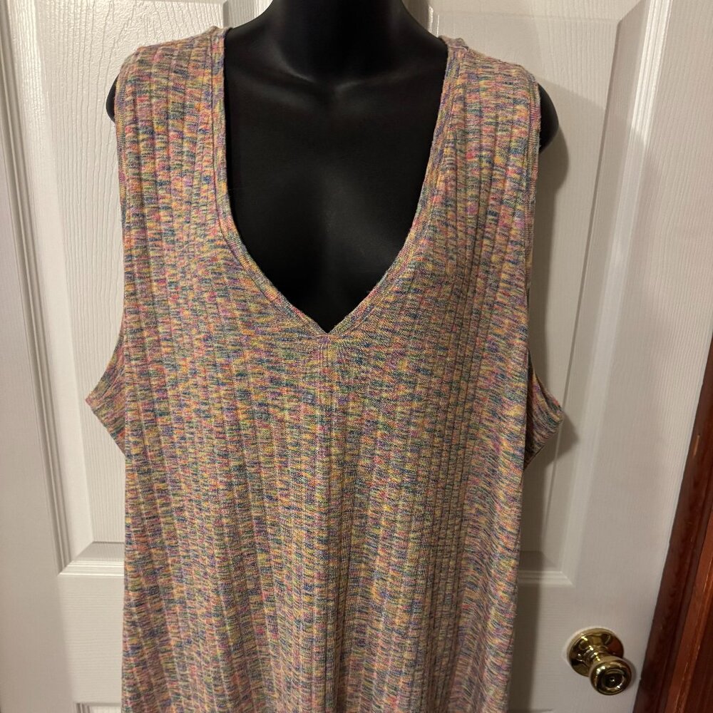 Multi-color swing tank